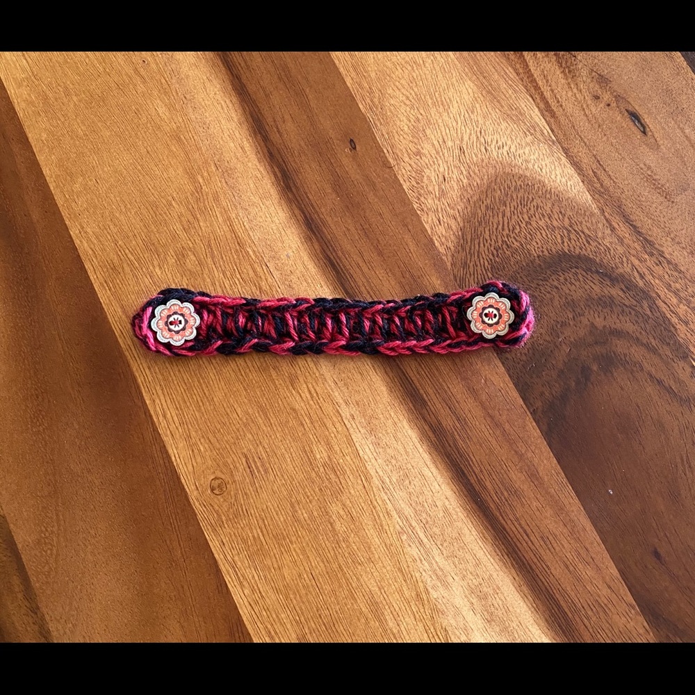 Crochet Ear Savers Extenders Red/Black